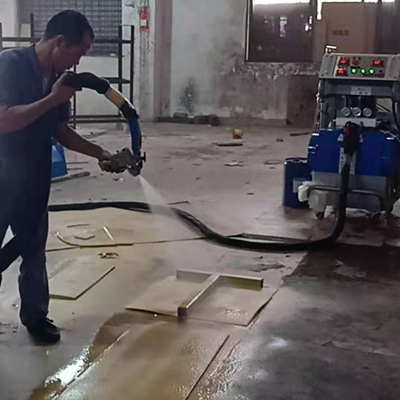 AH3500L 聚脲噴涂浴缸