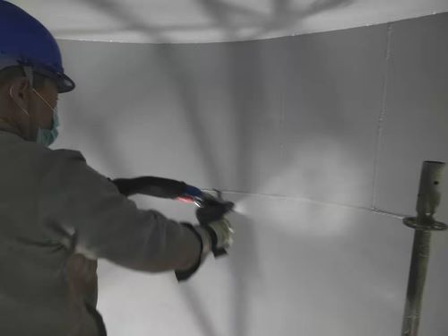 儲罐防腐聚脲噴涂設(shè)備